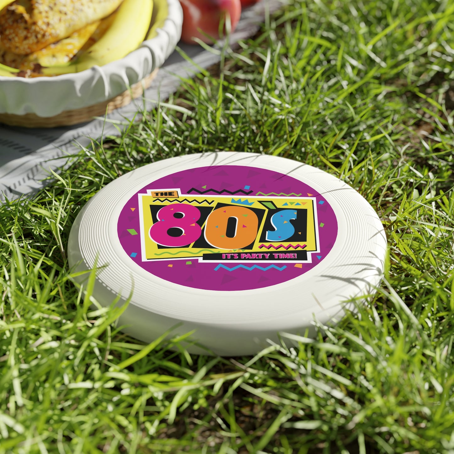 80s Retro Frisbee - Fun Outdoor Play for Nostalgic Gatherings