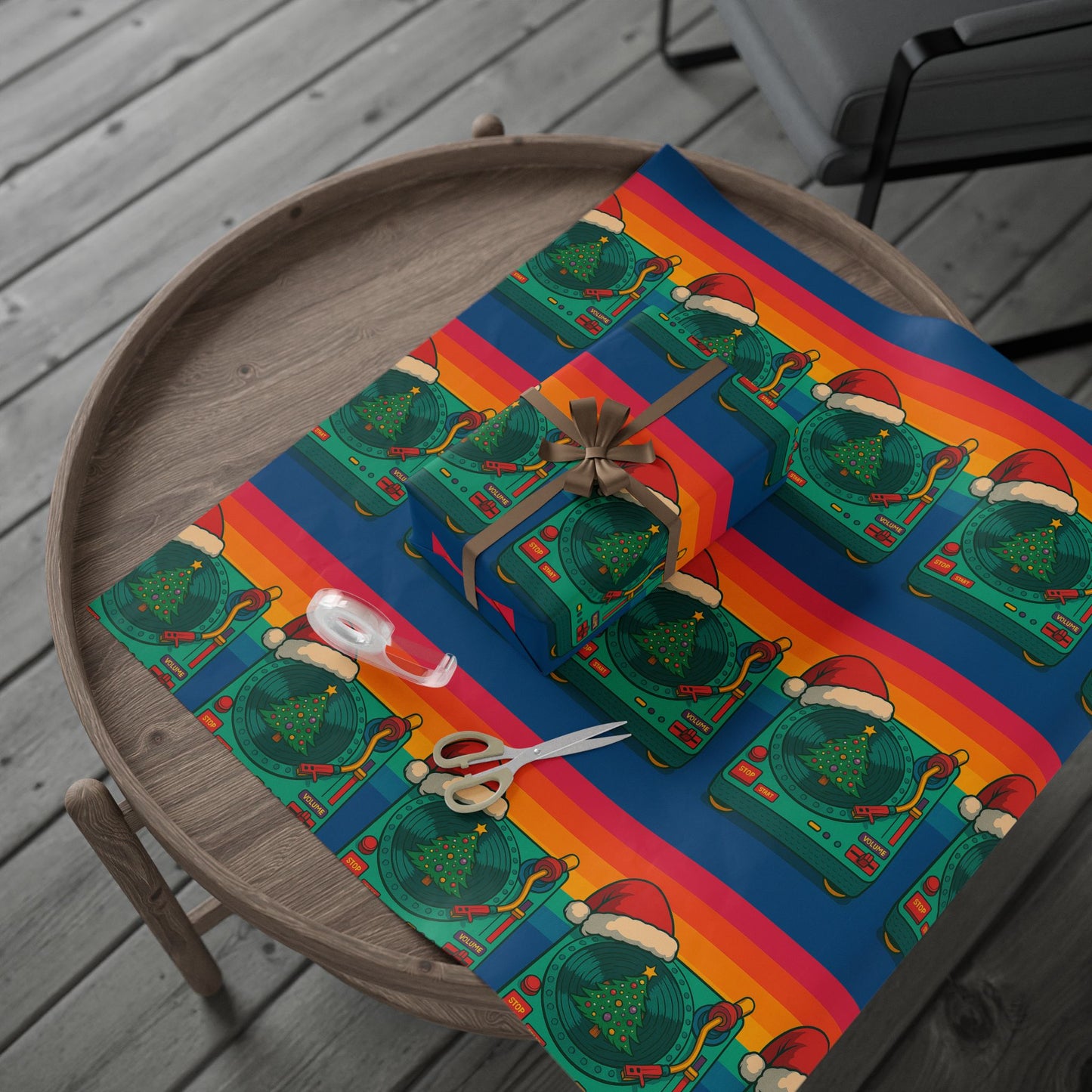 Retro Boombox Christmas Wrapping Paper — Vintage Radio with Santa Hat Holiday Gift Wrap