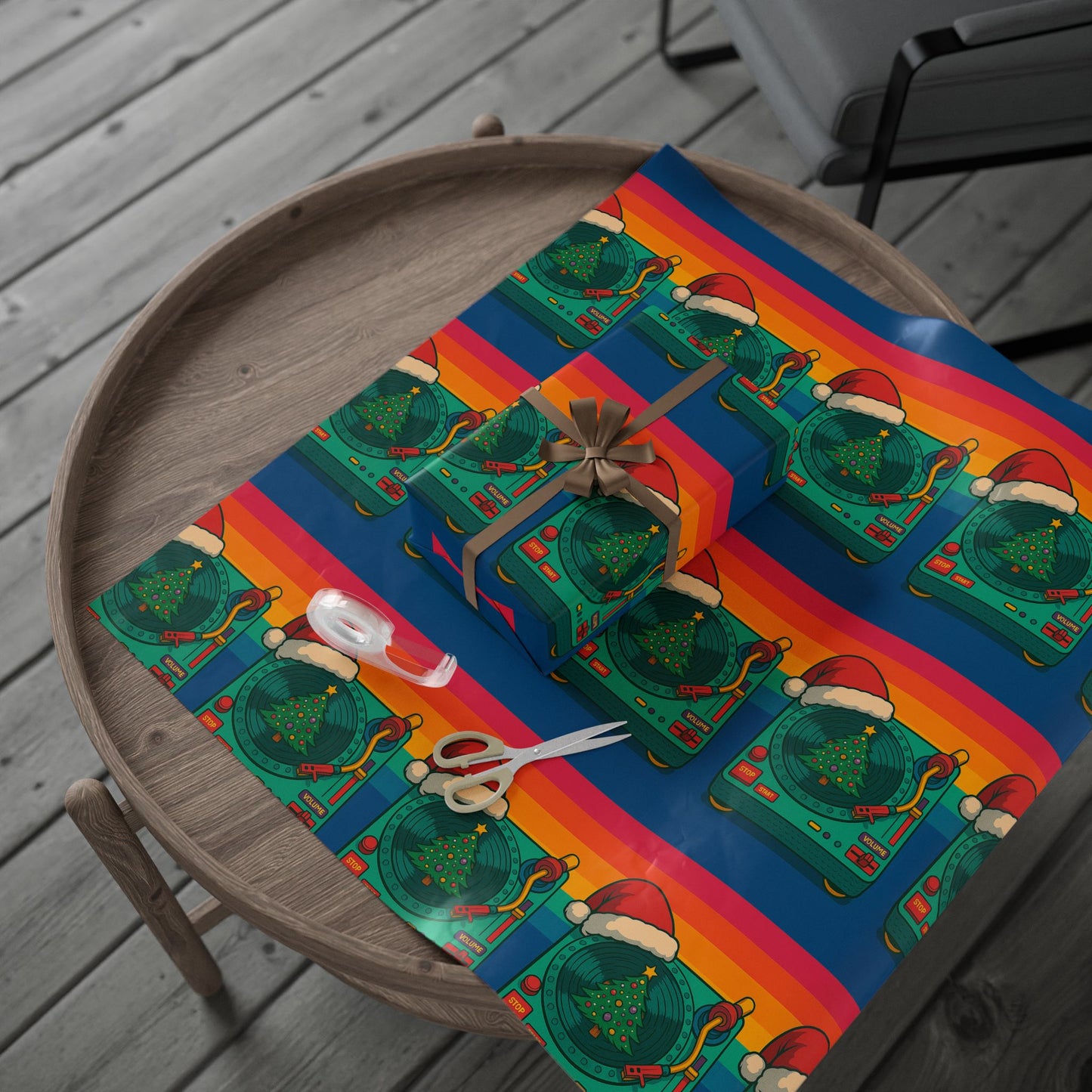 Retro Boombox Christmas Wrapping Paper — Vintage Radio with Santa Hat Holiday Gift Wrap